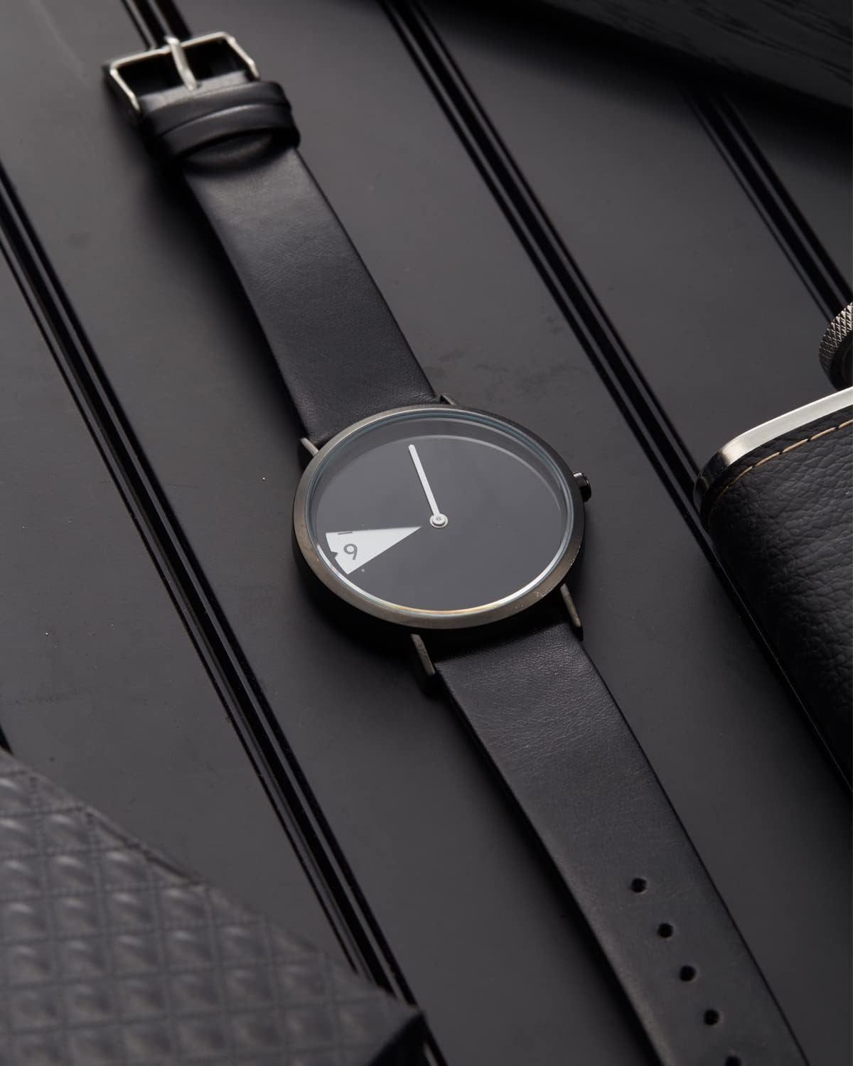 Creative Watch Ultra-Thin Strap Casual Fashion Quartz Minimalist Watch